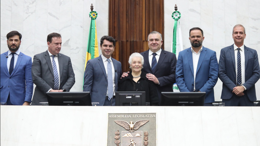 Assembleia Legislativa do Paraná celebra o Dia dos Professores e reconhece o papel essencial dos educadores