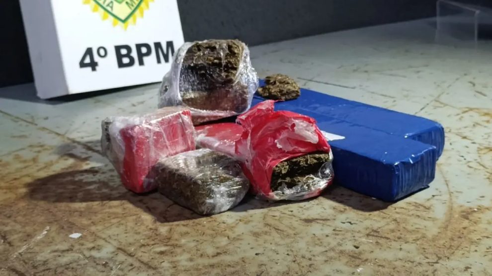 Casal é preso com cinco quilos de maconha após perseguição em Maringá