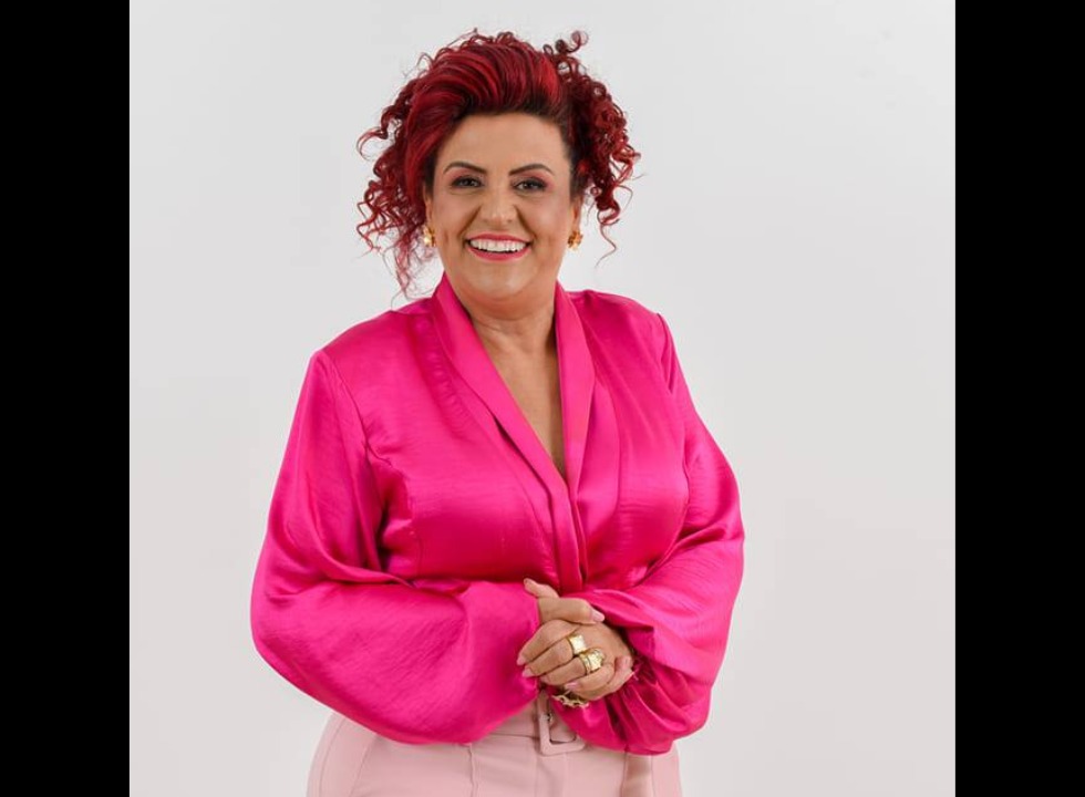 Viagem internacional da prefeita de Mandaguari gera questionamentos na Câmara Municipal