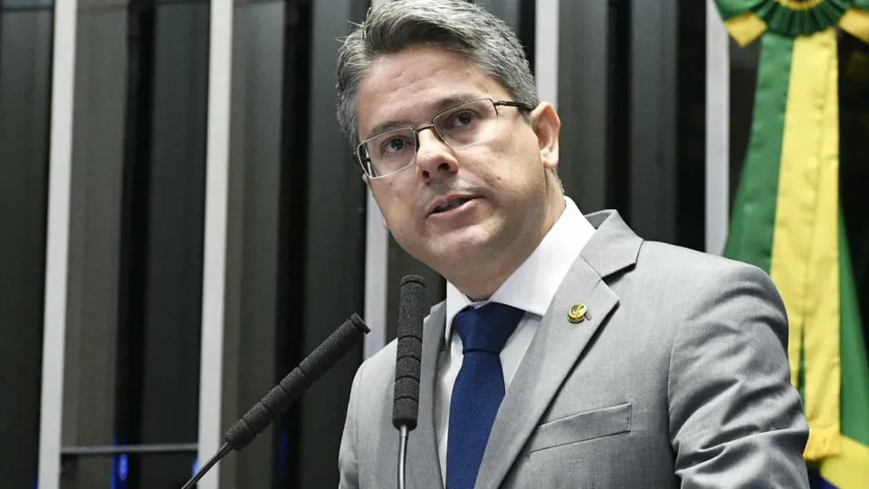 Alcolumbre anuncia Alessandro Vieira como relator de PL Antifacção