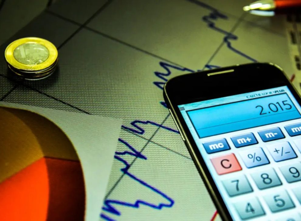 Mercado financeiro reduz previsão da inflação para 4,55% no Brasil