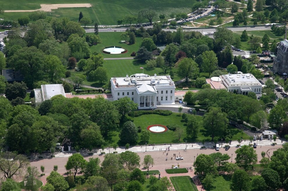 Militares atingidos perto da Casa Branca estão em estado crítico
