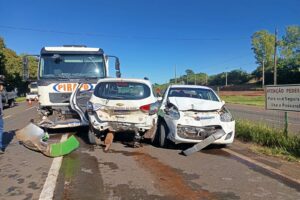 Acidente envolvendo seis veículos deixa feridos em Maringá