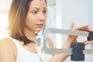 Corpo do verão a qualquer custo? Os riscos das fórmulas emagrecedoras