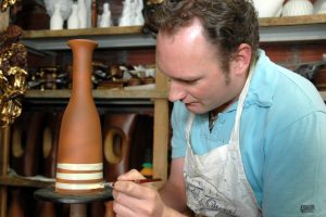 Emprego no turismo cresce 18,5% no Paraná nos dez primeiros meses de 2025