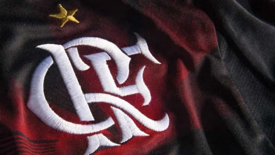 Flamengo não quer comprar jogador com mais de 26 anos e prevê menos vendas