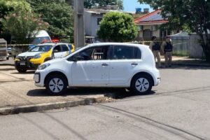 Homem morto dentro de carro em Maringá é identificado