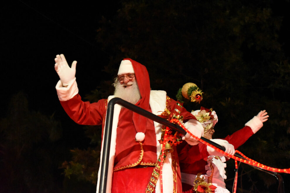 Nesta terça-feira (16), Iguatemi recebe chegada do Papai Noel e show de Nanny Becker