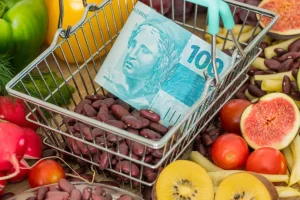 Previsão de economistas é a maior do ano para o PIB e a menor para a inflação