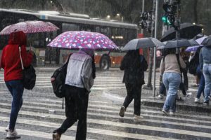 Região de Maringá deve ter chuva intensa, granizo e ventos de até 100 km/h nesta sexta (12)