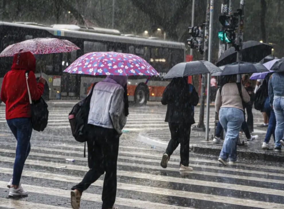 Região de Maringá deve ter chuva intensa, granizo e ventos de até 100 km/h nesta sexta (12)