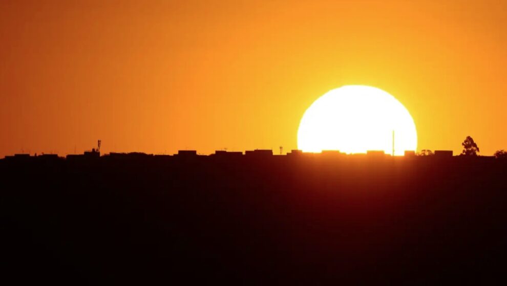 Segunda-feira (29) em Maringá deve ter clima típico de verão com calor e chuva isolada