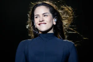 DJ, funkeira e cervejeira: confira como Rosalía tem curtido o fim de ano no Rio de Janeiro