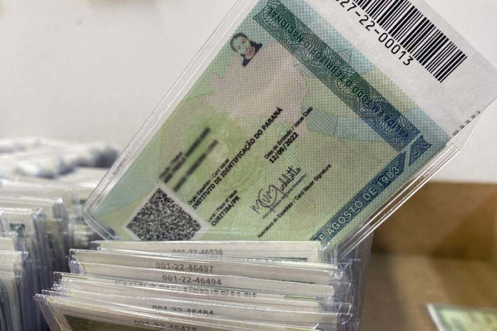 Polícia do Paraná emite mais de 1,3 milhão de Carteiras de Identidade Nacional e bate recorde em 2025