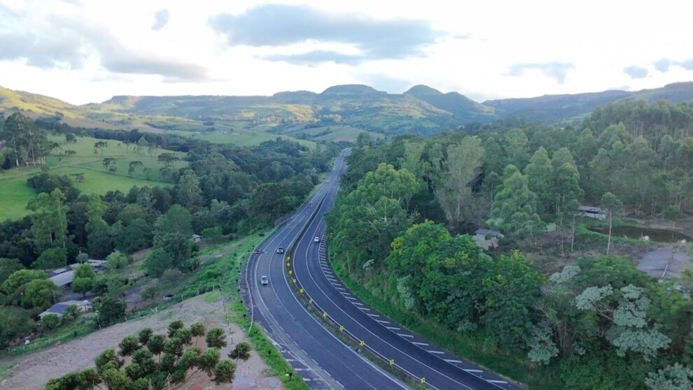 Cerca de 480 mil veículos vão circular pelas rodovias paranaenses durante o Carnaval