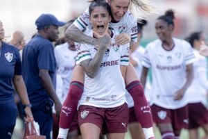 Com gol no fim, Fluminense bate Vitória pelo Brasileirão Feminino