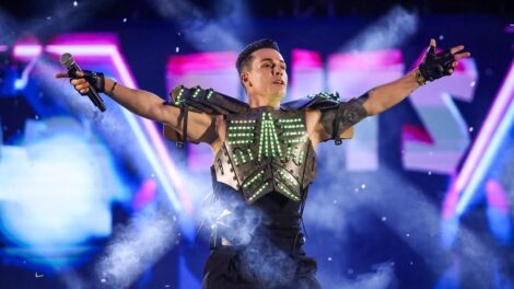 Mais de 10 mil pessoas comparecem ao segundo dia de Carnaval no Parque de Exposições; programação segue nesta segunda (16)