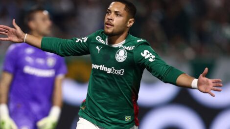 Palmeiras derrota Fluminense e mantém liderança do Brasileiro