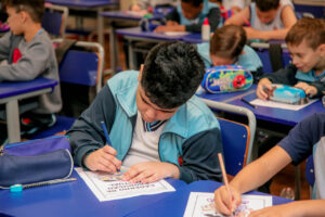 Prefeitura de Maringá realiza mutirão de matrículas para zerar fila de espera por vagas em CMEIs
