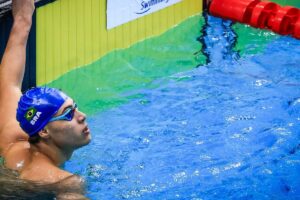 Arthur Xavier é prata nos 100m costas em competição em Barcelona