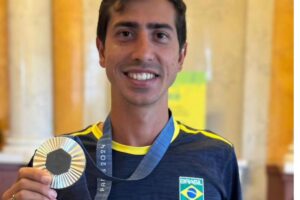 Caio Bonfim ganha prata em etapa mundial da marcha atlética na China