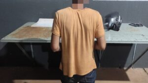 Casal com mandados de prisão por estupro é alvo de ocorrência policial em Maringá; homem morreu no local