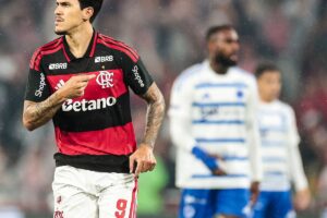 Flamengo vence Cruzeiro com gols de Pedro e Carrascal