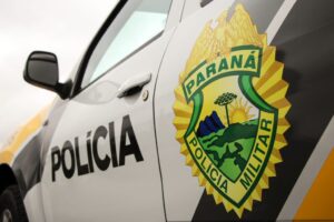 Mulher é atingida com tiro na cabeça durante tentativa de feminicídio e levada ao hospital pelo próprio autor
