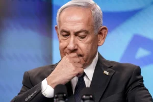 Netanyahu ligou a Trump e defendeu matar líder supremo do Irã, diz agência