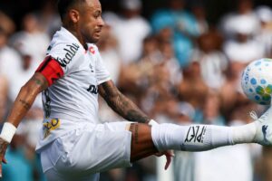 Neymar passa em branco na véspera de última convocação antes da Copa