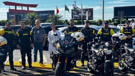 Os ‘Anjos’ que livram o trânsito para a esperança de vida passar 