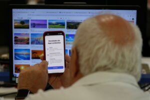 Aposentados e pensionistas do INSS no Paraná terão o 13º salário antecipado para os meses de abril e maio