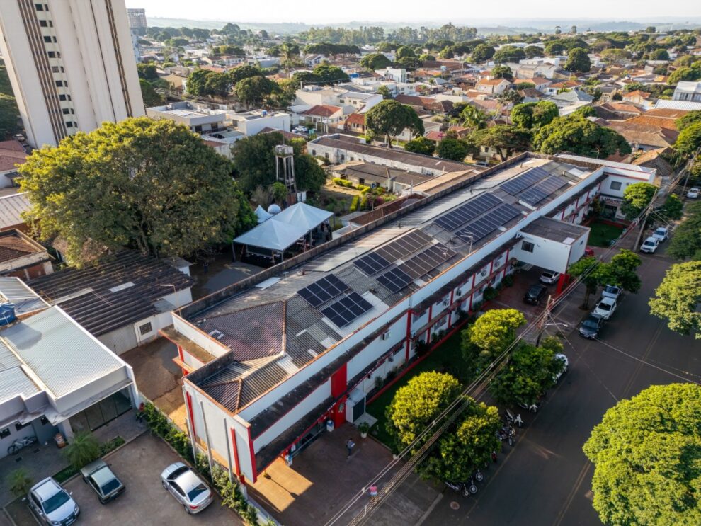 Itaipu entrega sistema de energia solar a hospital de Mandaguari