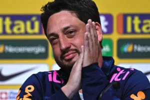 EUA não quis trocar dia, diz Arthur Elias sobre jogos simultâneos do Brasil