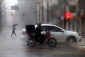 Sexta-feira (8) será de chuva e temperaturas amenas em Maringá