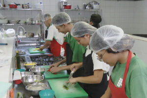 Desemprego até maio cai para 5,6%, indica pesquisa