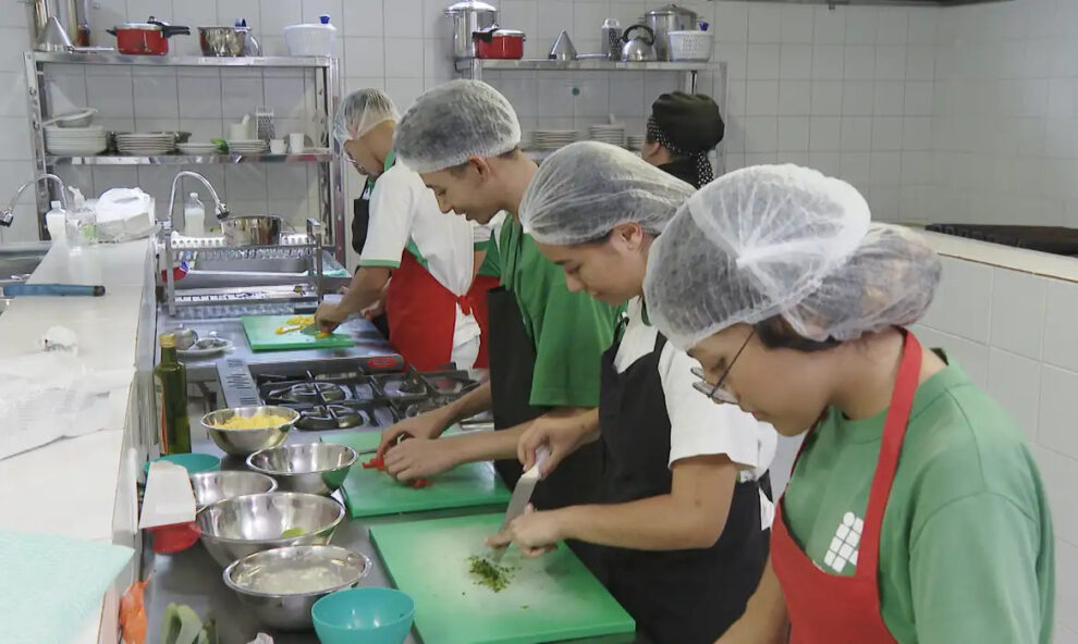 Desemprego até maio cai para 5,6%, indica pesquisa