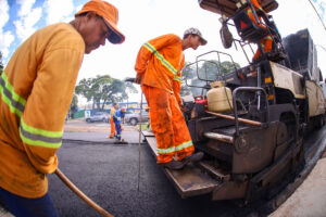 Prefeitura de Maringá notifica empresa para refazer recape da Avenida Mauá