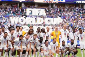 Inglaterra leva 3ª lugar e Mbappé vira maior artilheiro das Copas