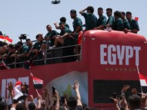 Jogadores do Egito são recebidos como heróis após atuação na Copa