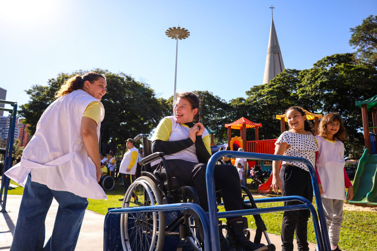 Maringá inaugura primeiro parque inclusivo para crianças com deficiência na região da Catedral
